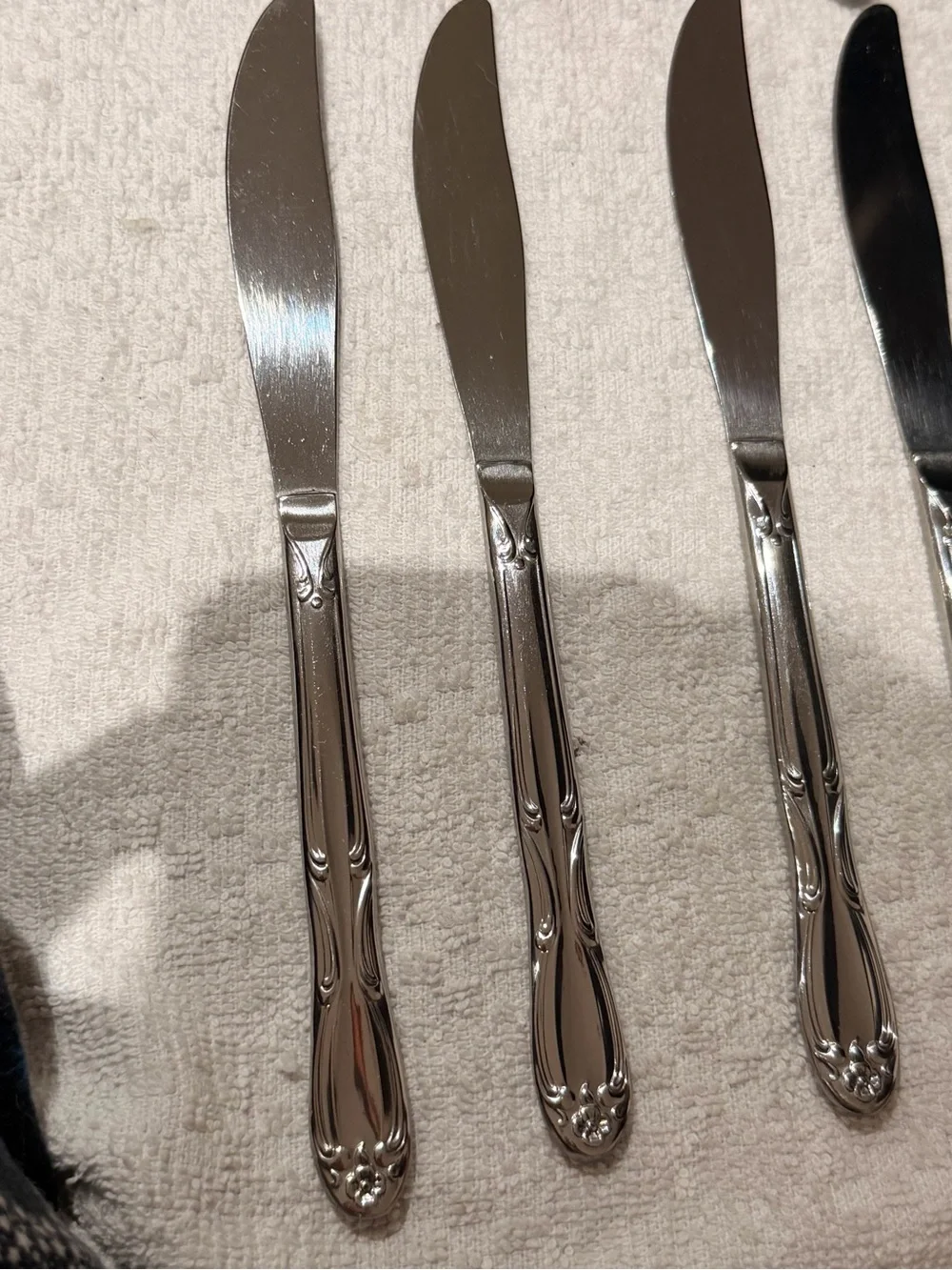 Oneida polished knives